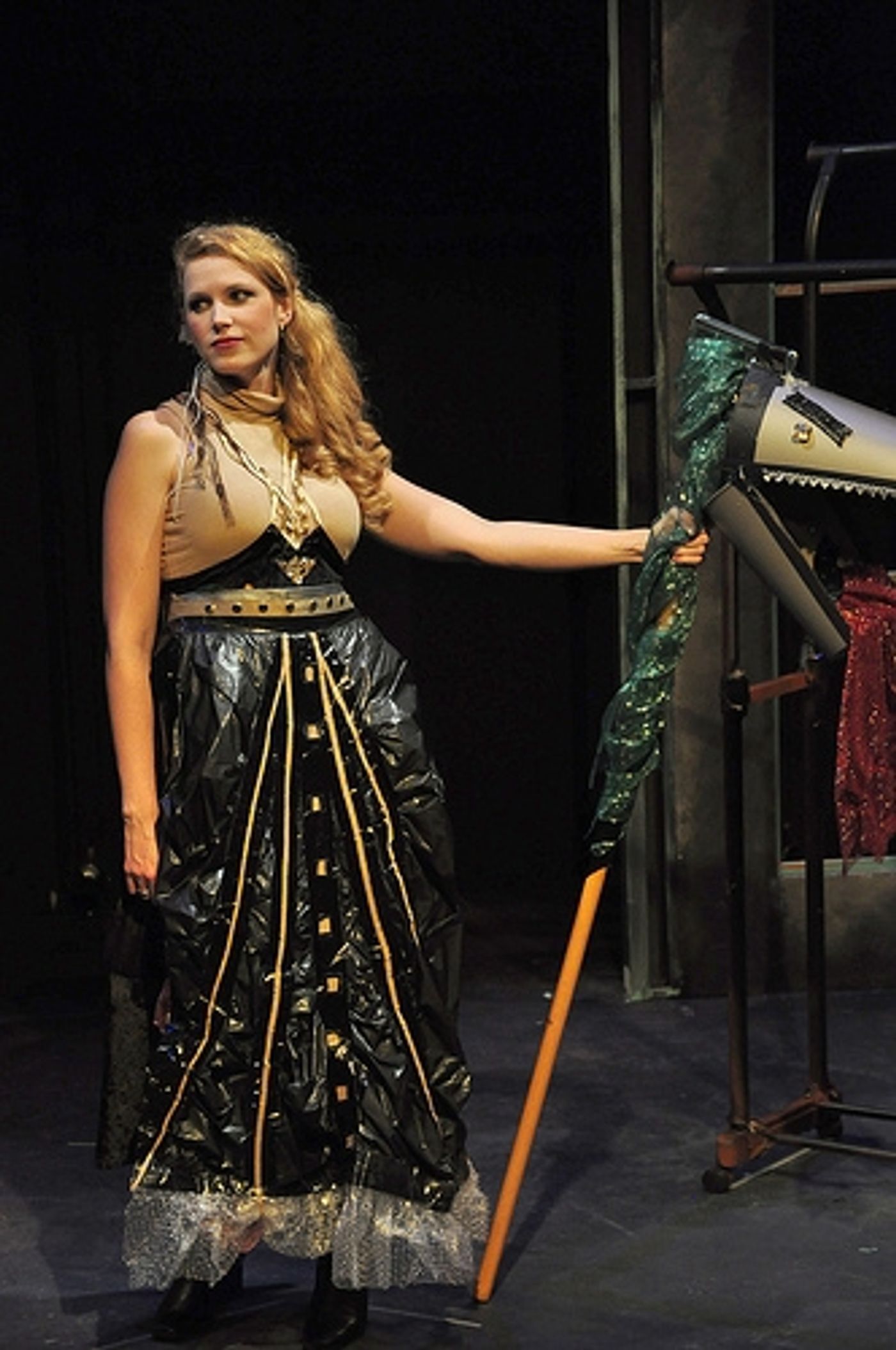 Photo Flash: The Curiouser Group Presents THE GUILDED  Image