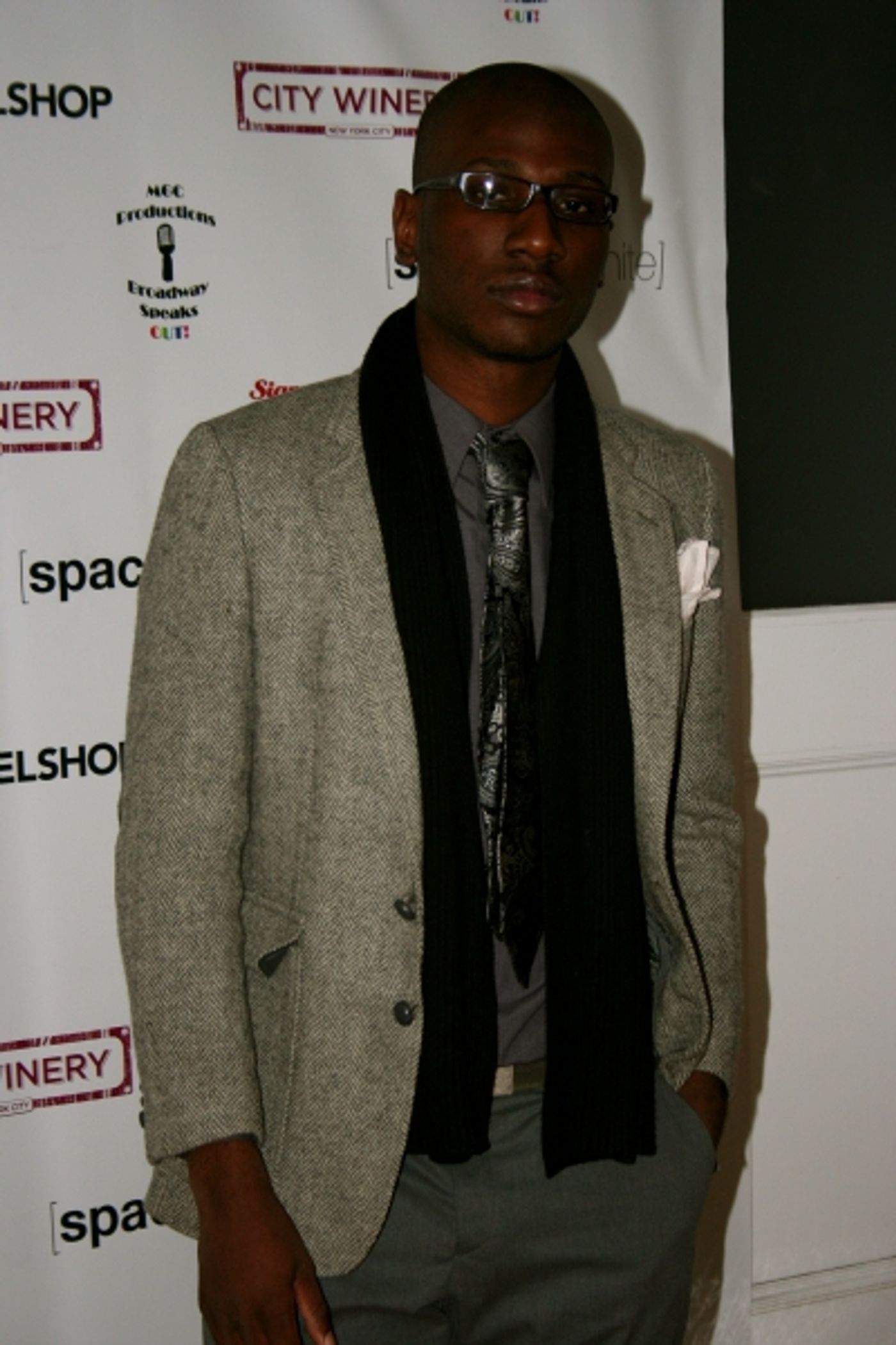 Photo Coverage: Stars Come Out for Space on White Grand Opening  Image
