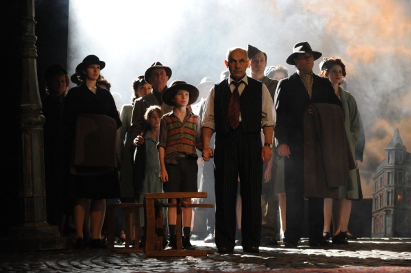 Photo Coverage: AN INSPECTOR CALLS - Last Chance To See Olivier-Winning Production Photo Coverage: AN INSPECTOR CALLS - Last Chance To See Olivier-Winning Production Image