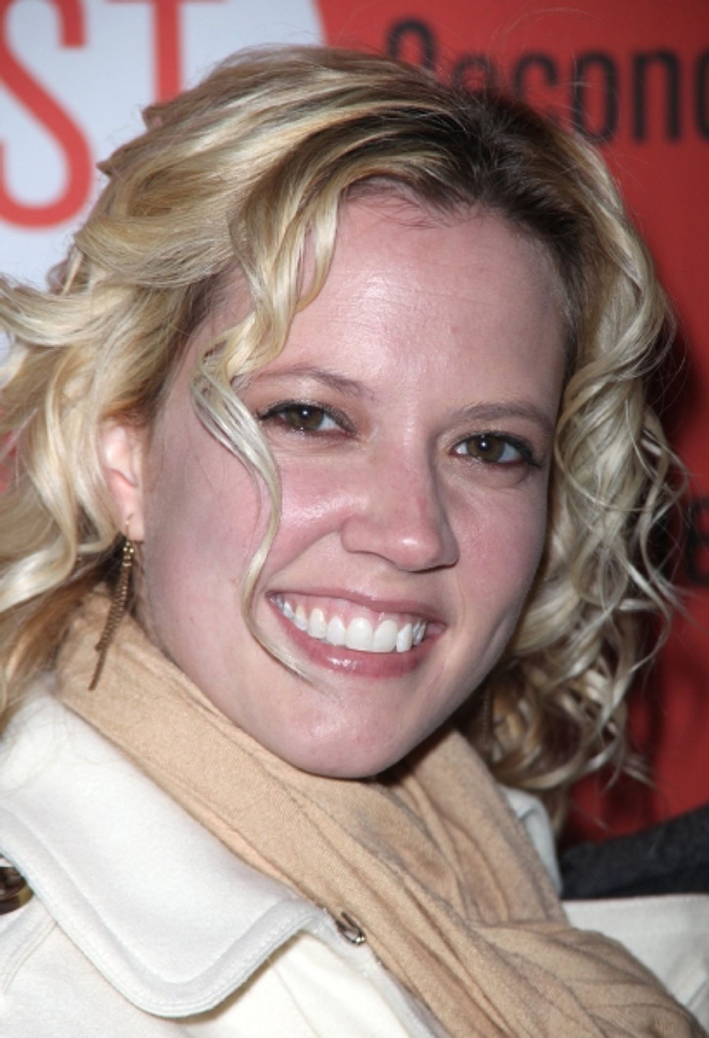 Photo Coverage: MR. & MRS. FITCH Opening Night Red Carpet  Image