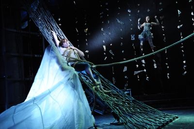 Liza Burns (Linda) and Lianne Becker (Maggie) in Diventare
 Photo