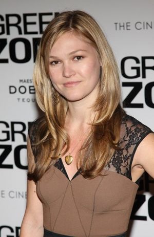 Julia Stiles @ BroadwayWorld Julia Stiles Photo