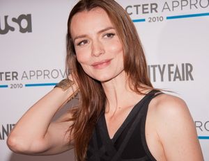 Saffron Burrows @ BroadwayWorld Saffron Burrows Photo