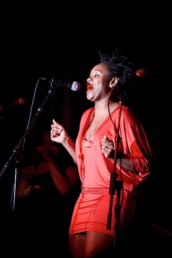 Ta'rea Campbell Photo