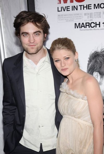 Robert Pattinson and Emilie de Ravin Photo