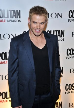 Kellan Lutz @ BroadwayWorld Kellan Lutz Photo