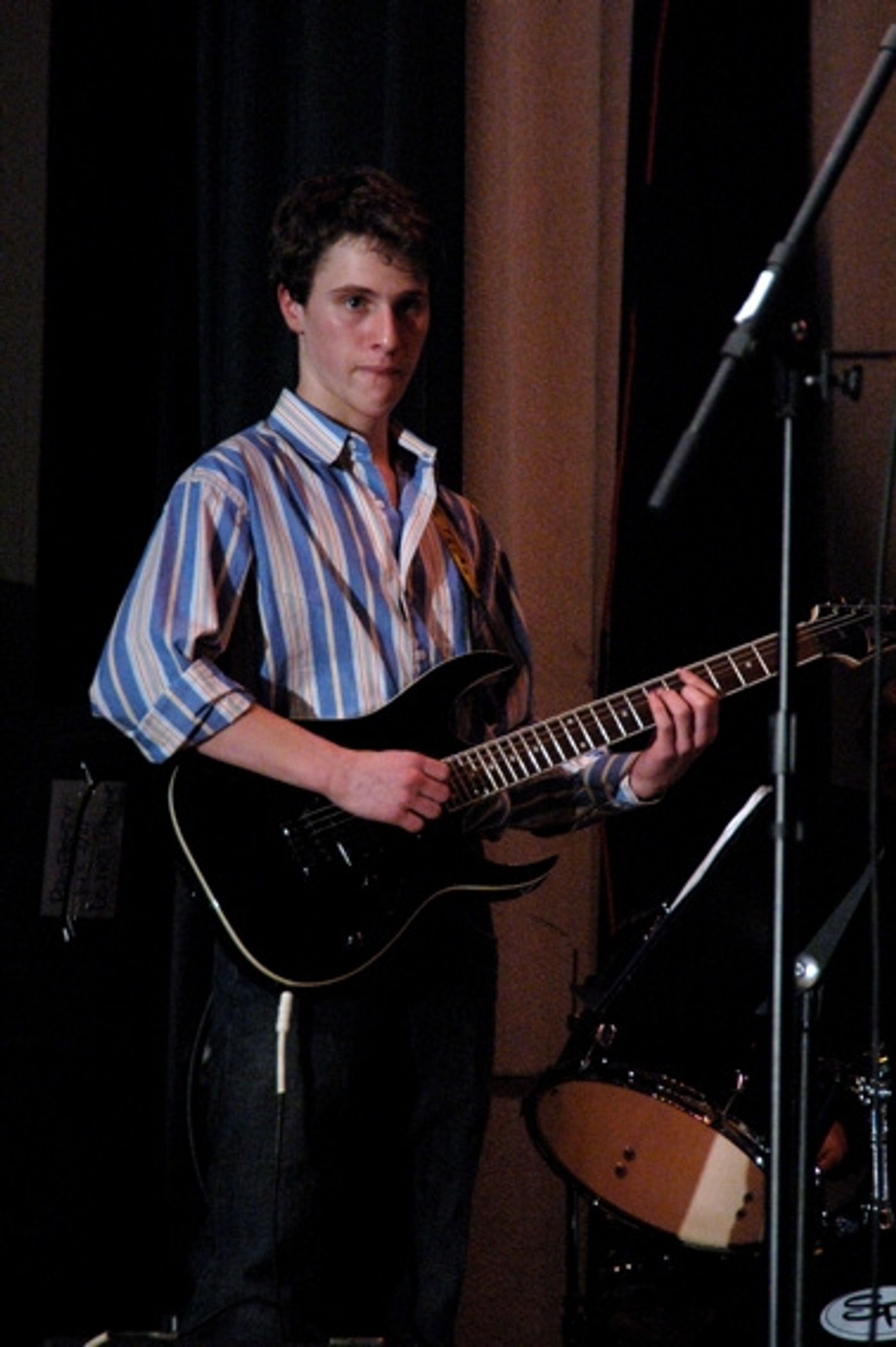 Photo Coverage: Brian d'Arcy James Leads 'Broadway Stars Rock for School Music'  Image