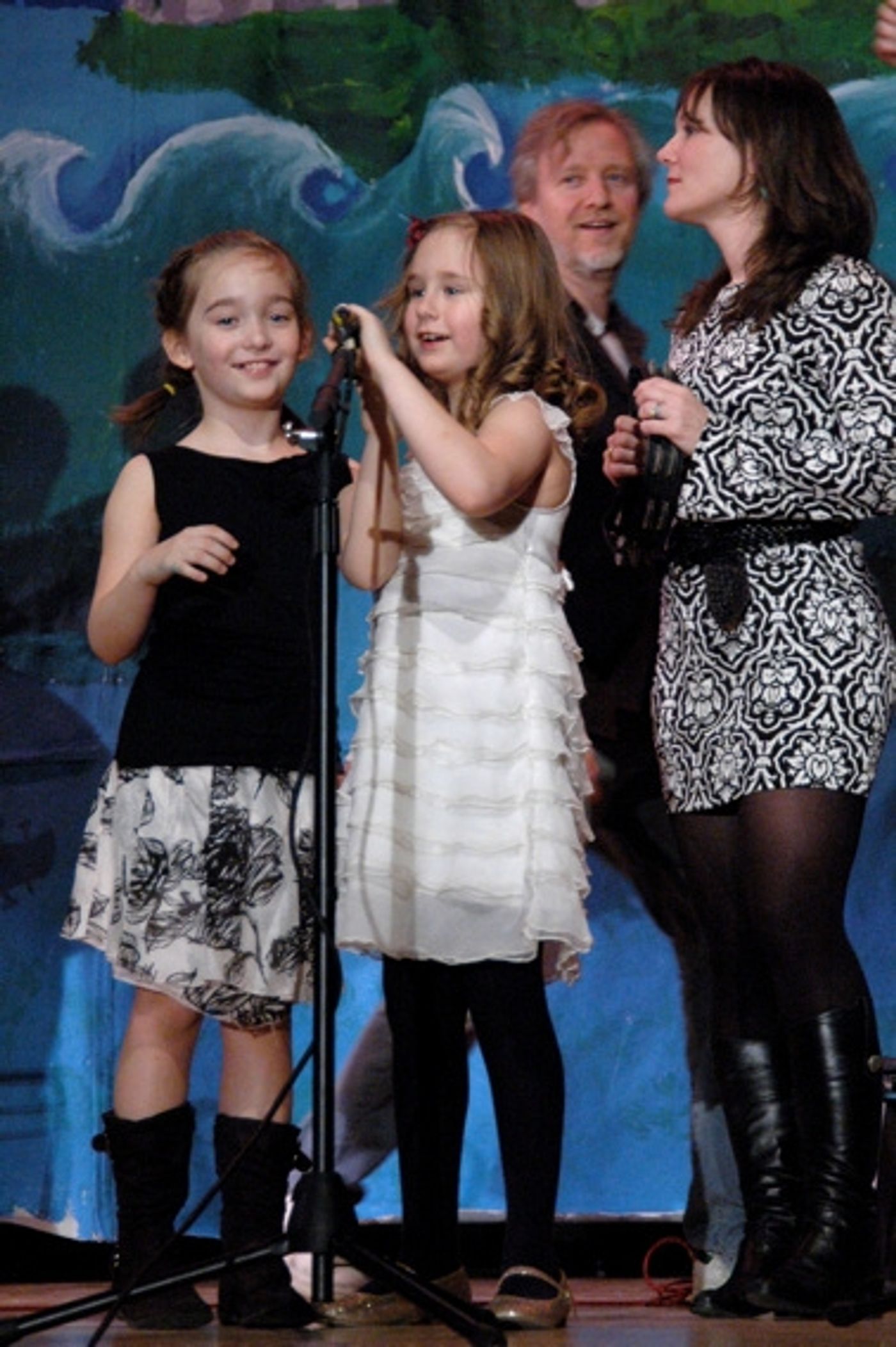 Photo Coverage: Brian d'Arcy James Leads 'Broadway Stars Rock for School Music'  Image