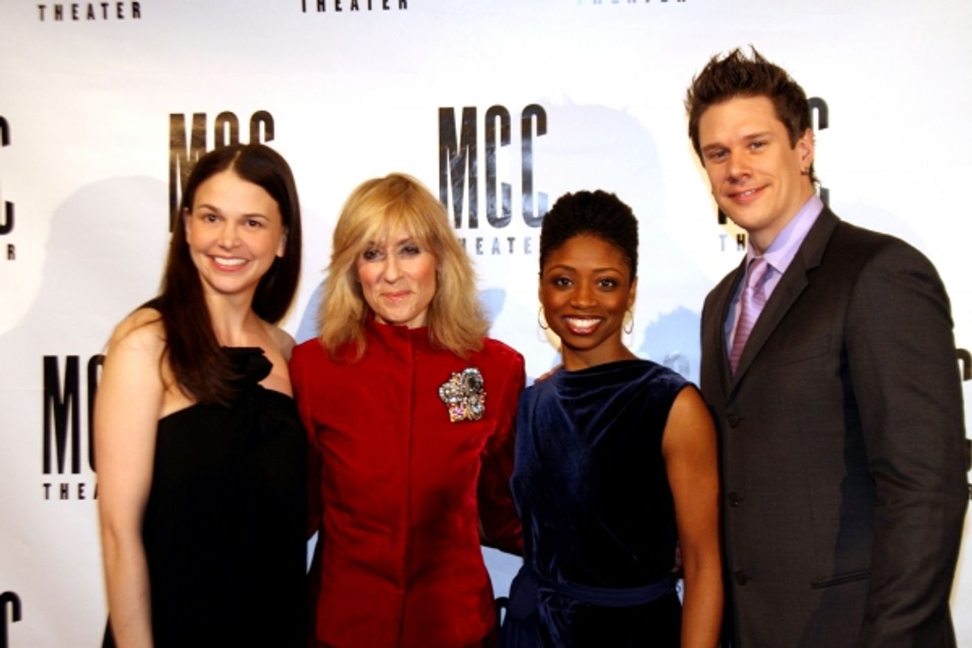 Photo Coverage: MCC Honors Julianna Margulies at 2010 Miscast Gala Photo Coverage: MCC Honors Julianna Margulies at 2010 Miscast Gala Image