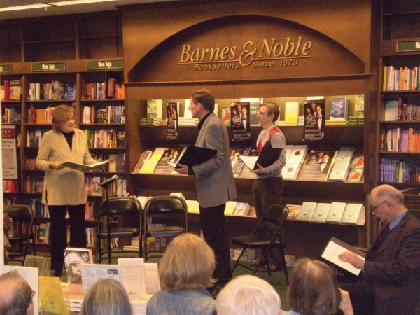 Photo Flash: TACT’s A 'T.S. Eliot Cocktail' at Barnes & Noble  Image