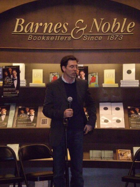 Photo Flash: TACT’s A 'T.S. Eliot Cocktail' at Barnes & Noble  Image