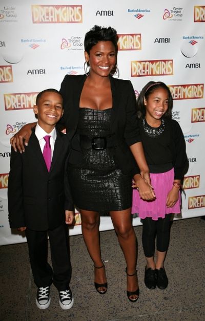 Nia Long (Center) with son Massai (L) and niece Cameron (R) Photo