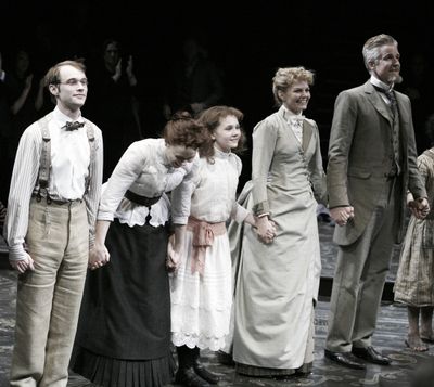 Daniel Oreskes, Elizabeth Franz, Tobias Segal, Alison Pill, Abigal Breslin, Jennifer  Photo