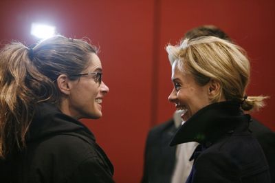 Sarah Paulson & Amanda Peet
 Photo
