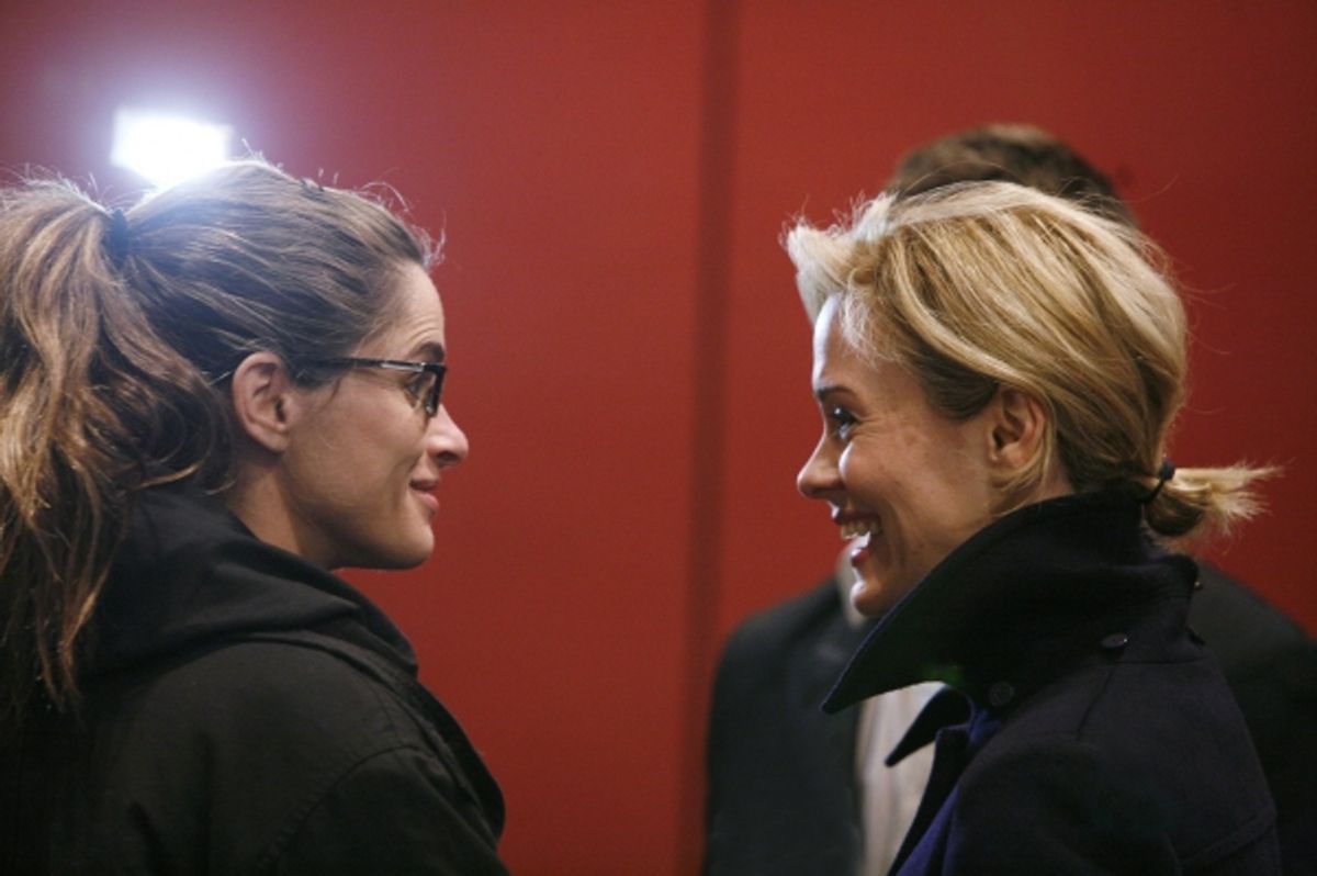 Sarah Paulson & Amanda Peet at 