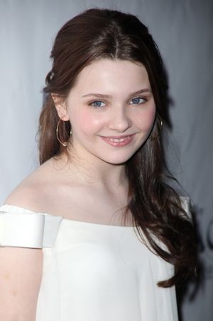 Abigail Breslin Photo