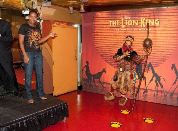 VP of Marketing at Mandalay Bay Lynn Holt and Buyi Zama  Photo