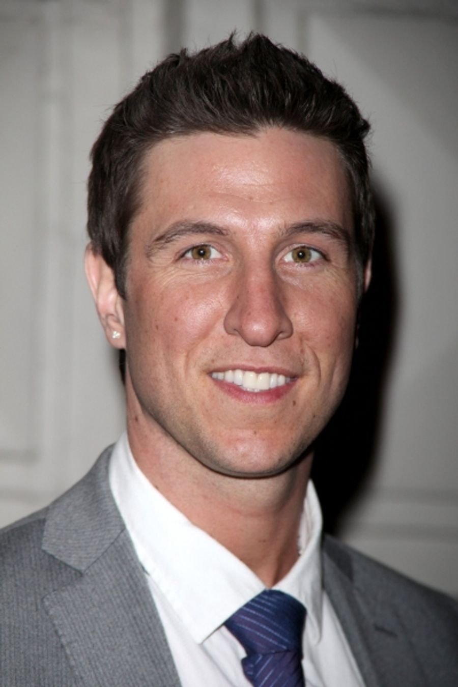 Photo Coverage: A BEHANDING IN SPOKANE - Starry Red Carpet Image