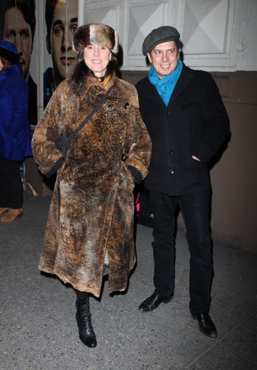Photo Coverage: A BEHANDING IN SPOKANE - Starry Red Carpet Image