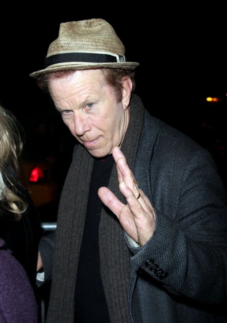 Photo Coverage: A BEHANDING IN SPOKANE - Starry Red Carpet Image