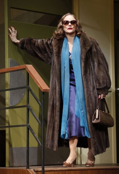 Photo Flash: Lyceum Theatre Presents Valerie Harper in LOOPED  Image