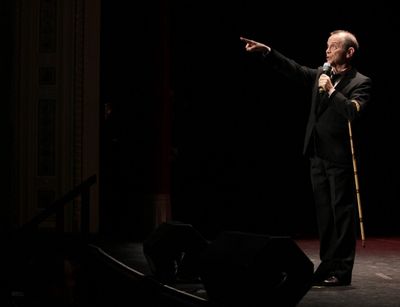 Joel Grey Photo