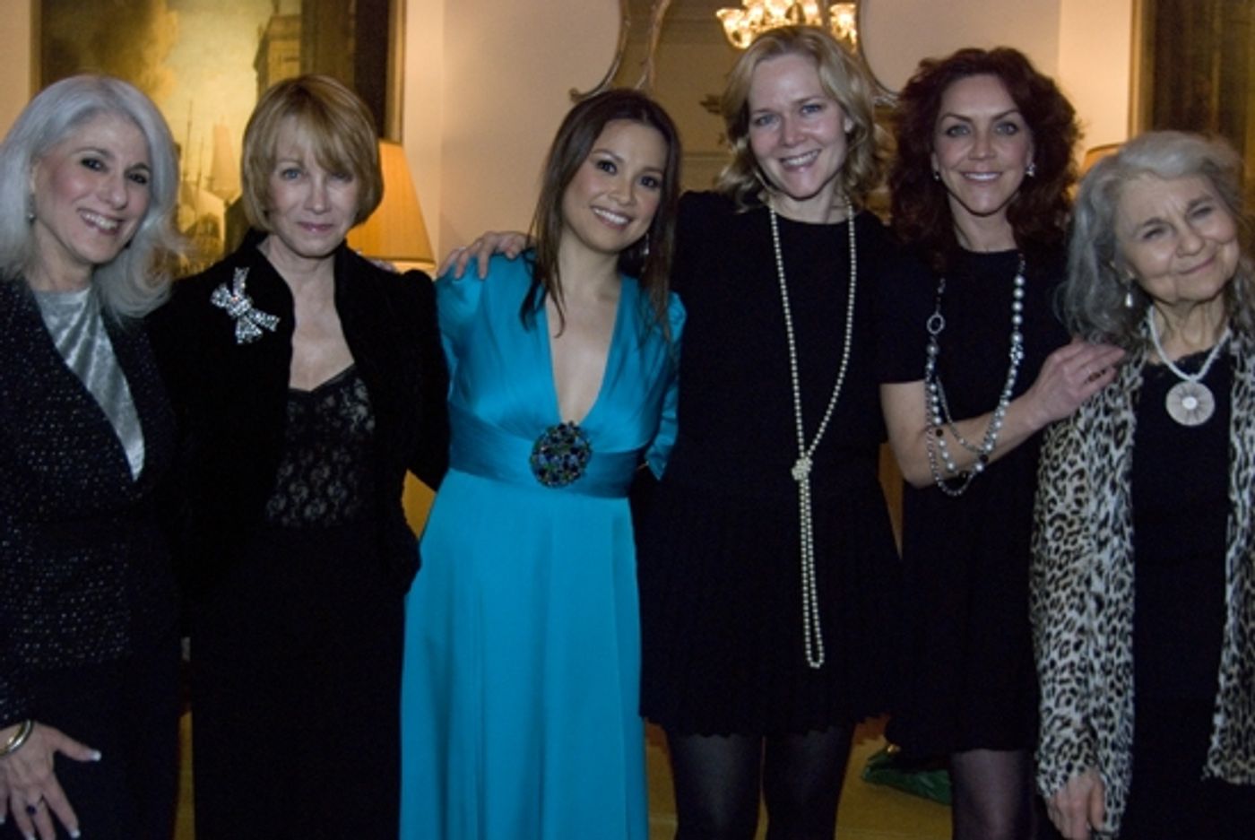 Photo Coverage: Lea Salonga Makes Her Cafe Carlyle Debut Photo Coverage: Lea Salonga Makes Her Cafe Carlyle Debut Image