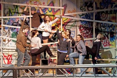 T.J. Walton, Rachel Rocco, Alejandro Hernandez (back), Jessica Stanley, Nicole Patric Photo