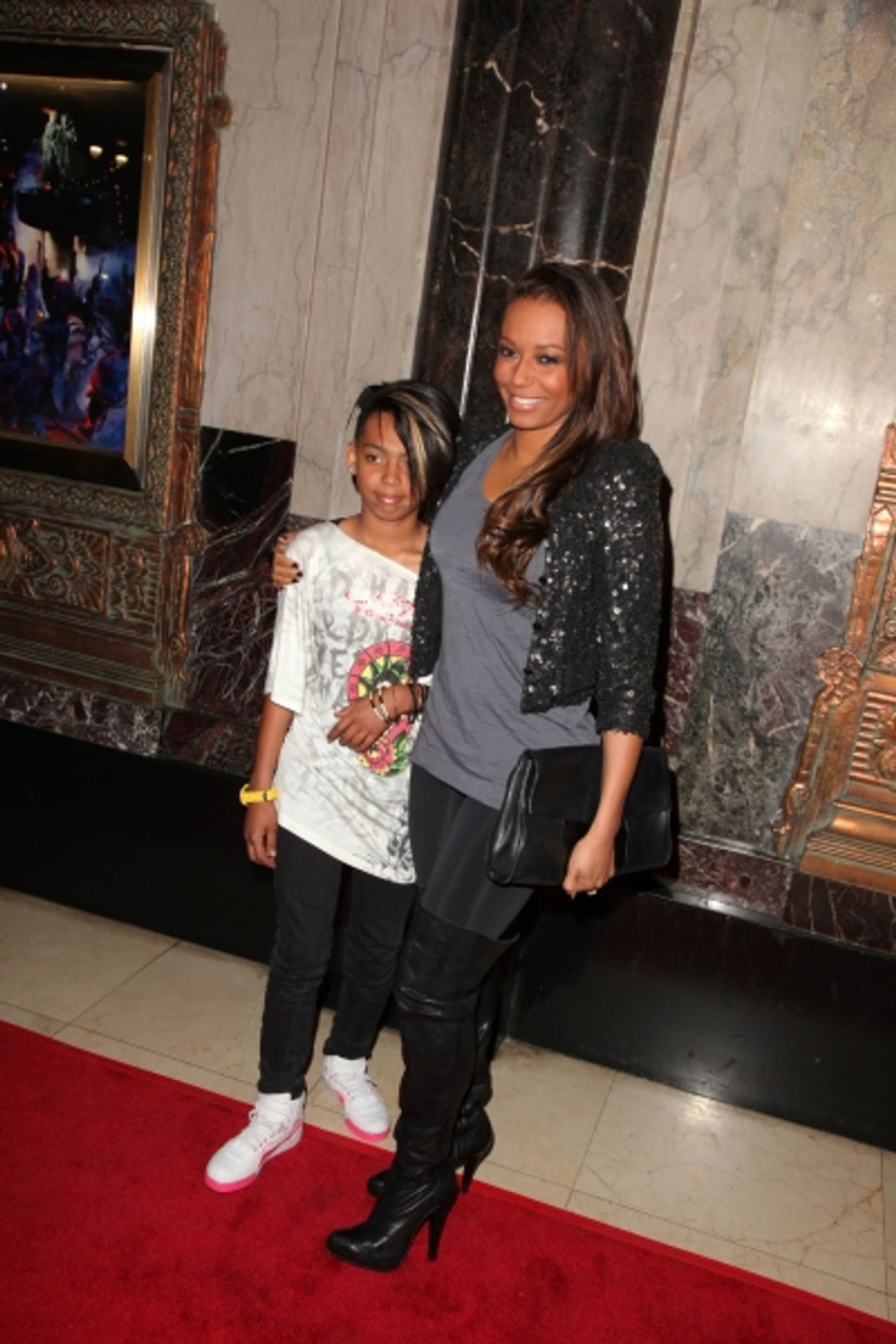 Photo Flash: Hardin, Devine, Roberts et al. Attend Opening Night of CATS at The Pantages  Image