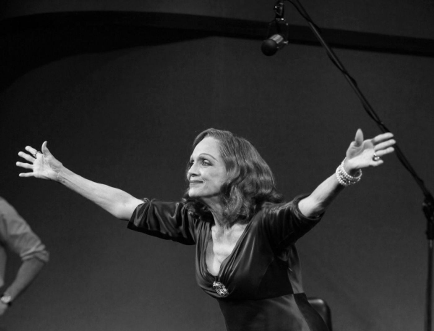Photo Coverage: LOOPED Opening Night Curtain Call  Image