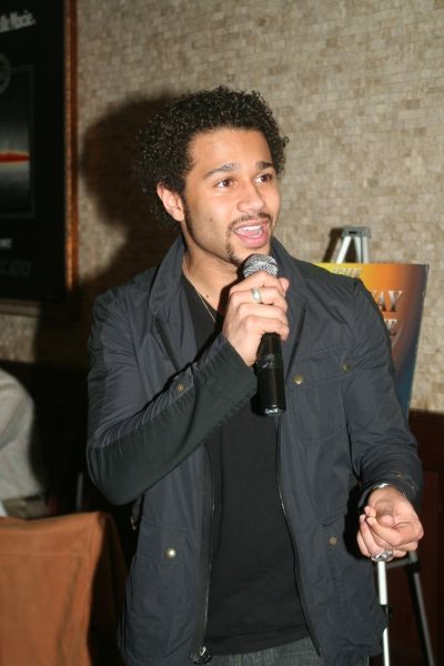  Corbin Bleu Photo