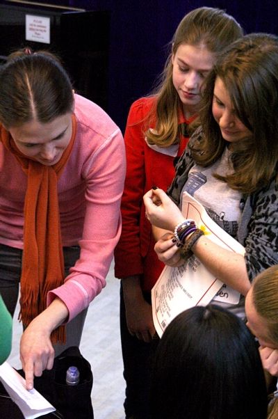 Sutton Foster works with BAA Students Photo
