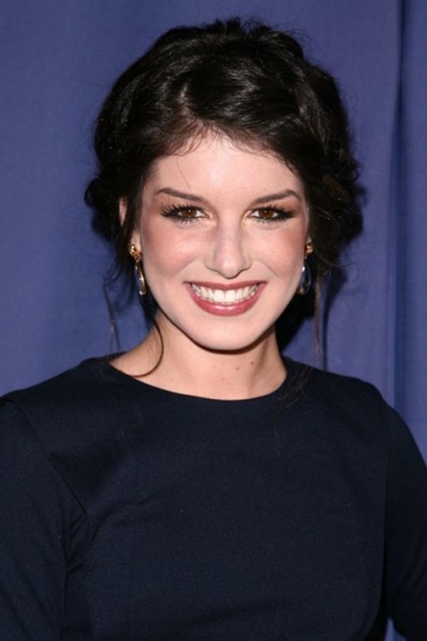 Shenae Grimes Photo