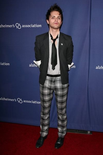 Photo Coverage: Pierce, Moore, Kutcher et al at 'A Night at Sardi's' Alzheimer's Benefit — photo 42 of 76