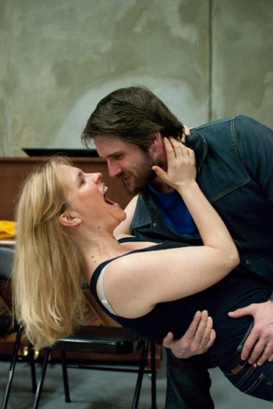 Photo Flash: The Globe Presents ALIVE AND WELL Image