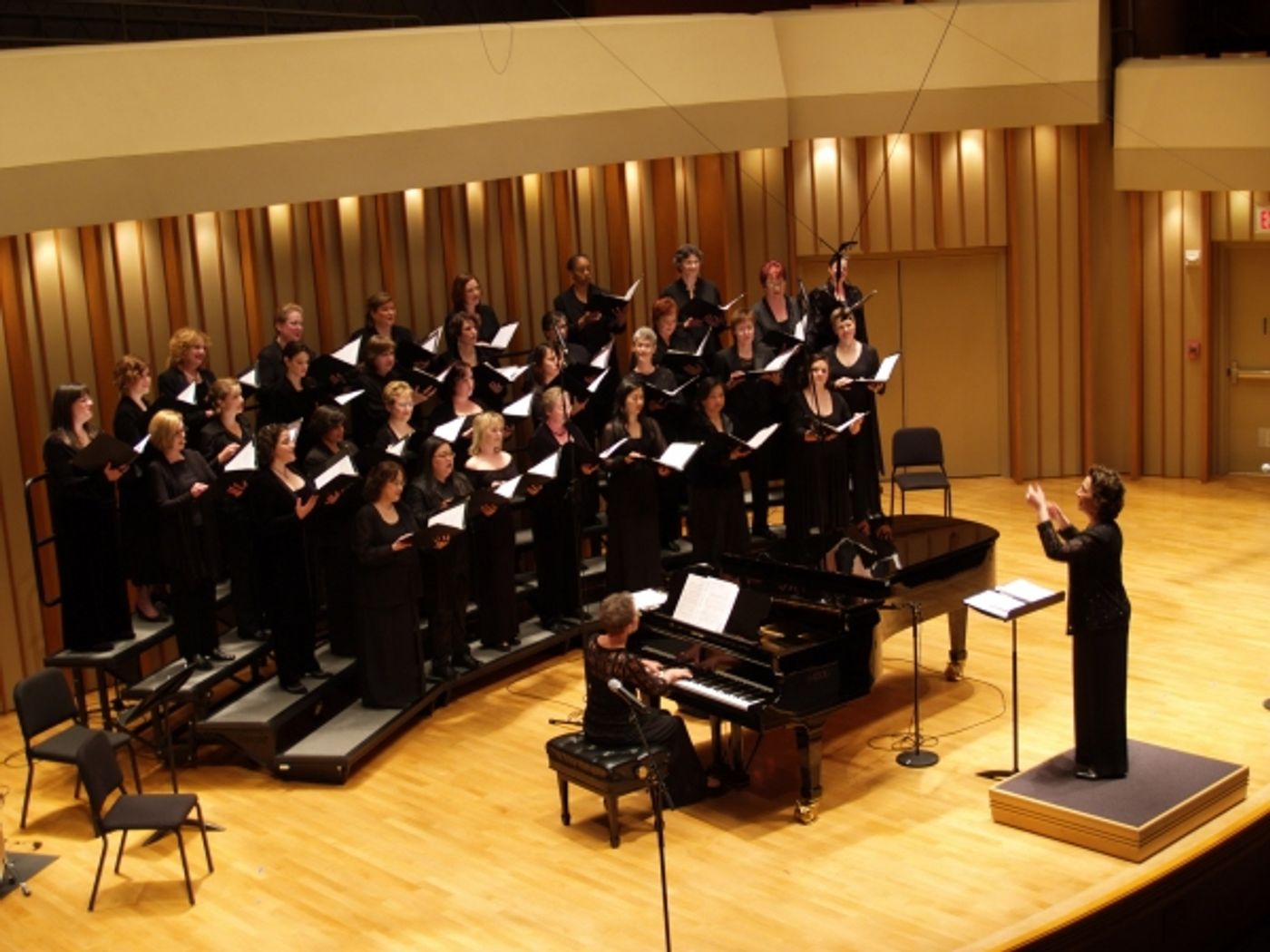 Photo Flash: Vox Femina Los Angeles Premieres 'Sister, My Sister' Photo Flash: Vox Femina Los Angeles Premieres 'Sister, My Sister' Image