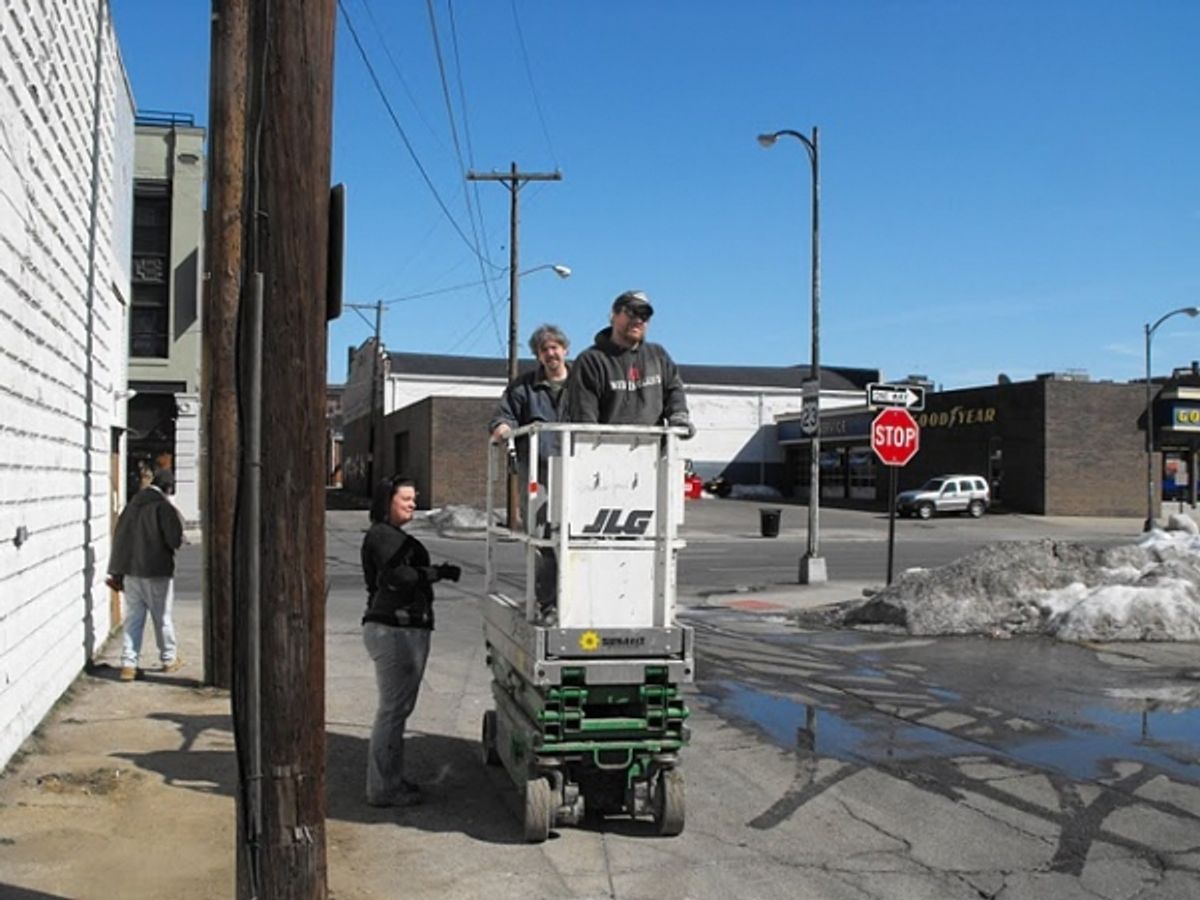 Andy Batt, Josh Kessler take a ride to put AC units on roof at 