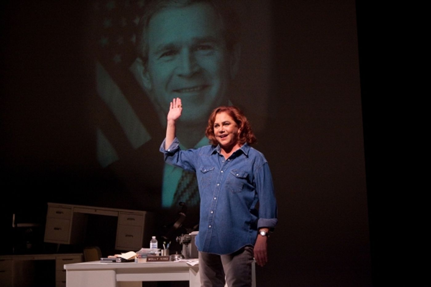 Photo Flash: Philadelphia Theatre Co Presents Kathleen Turner In RED HOT PATRIOT  Image