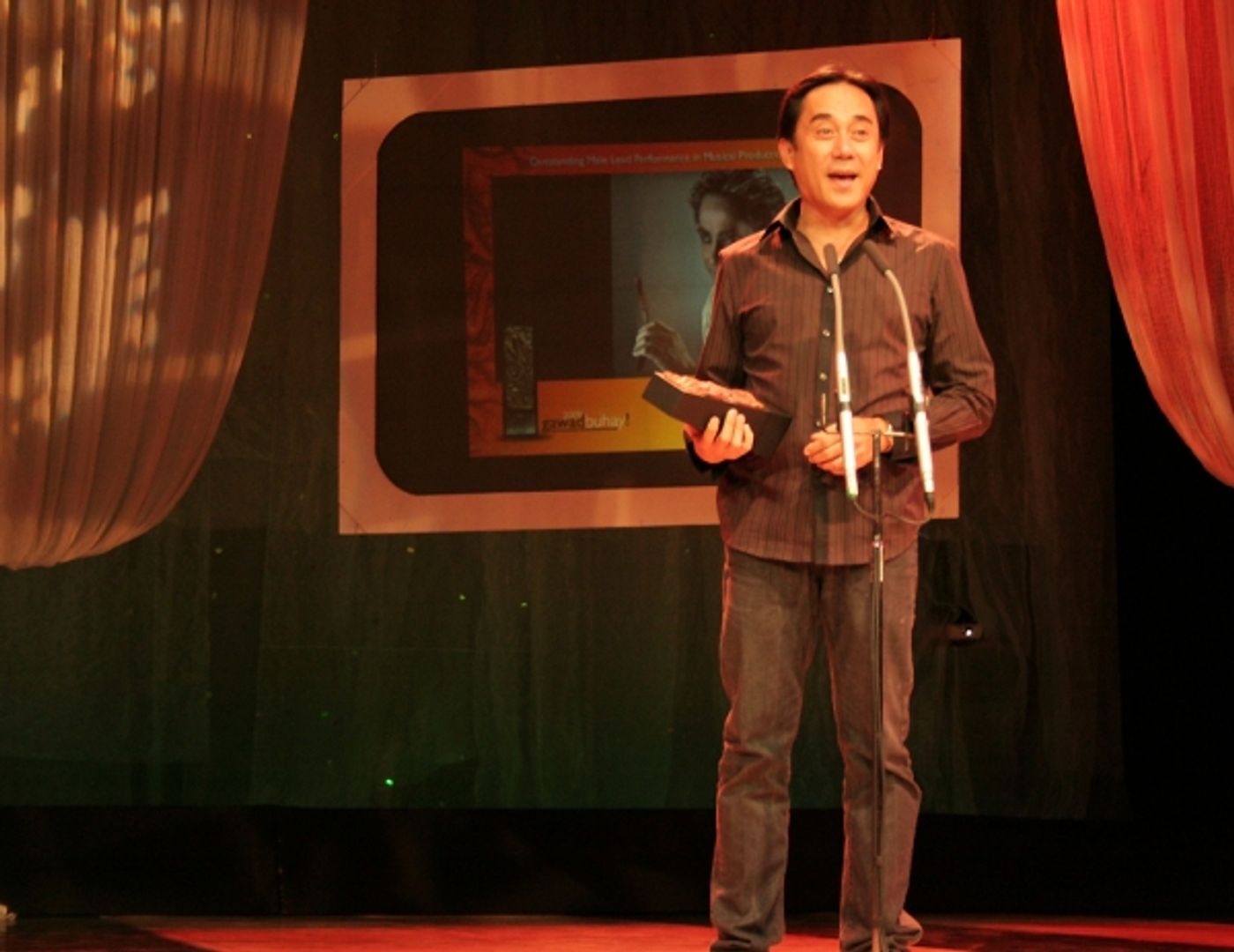 Photo Coverage:  SWEENEY TODD Manila Sweeps Acting Trophies at 2009 Philstage Awards  Image