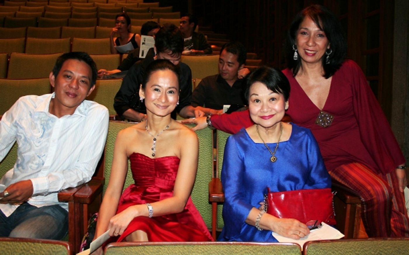 Photo Coverage:  SWEENEY TODD Manila Sweeps Acting Trophies at 2009 Philstage Awards  Image