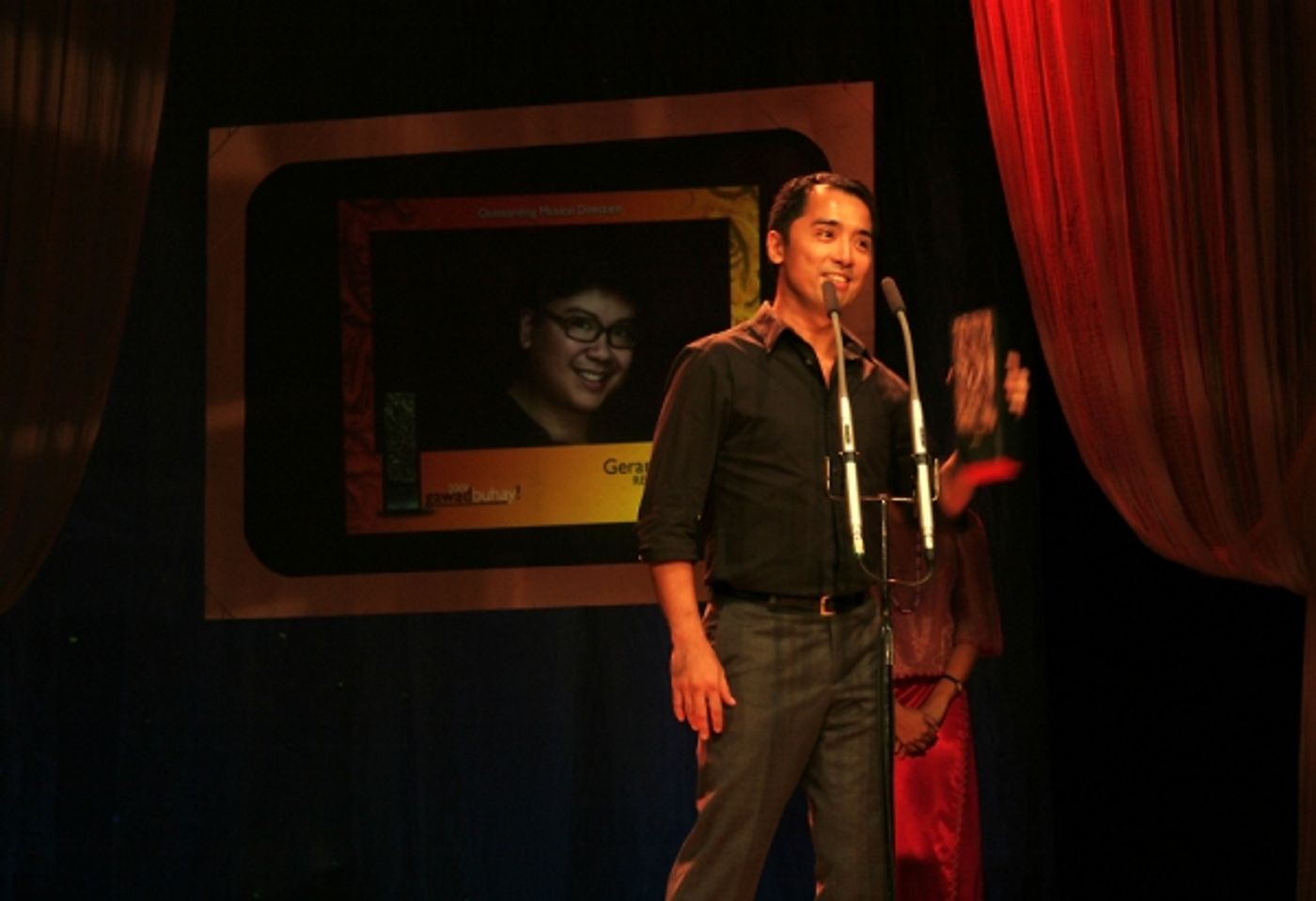 Photo Coverage:  SWEENEY TODD Manila Sweeps Acting Trophies at 2009 Philstage Awards  Image