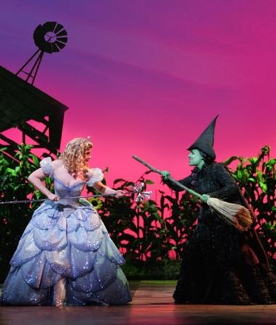 Helen Dallimore, Idina Menzel Photo