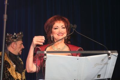 Robin Strasser Photo