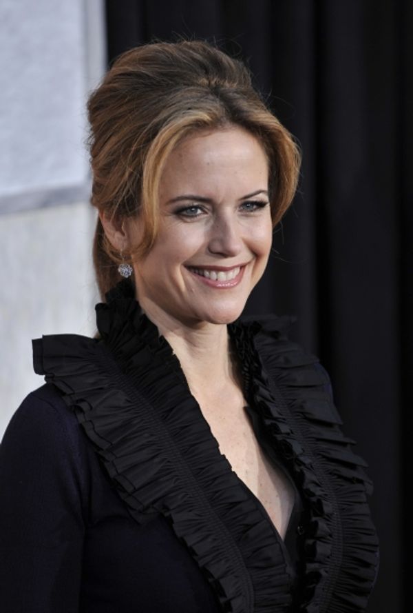 Kelly Preston Photo