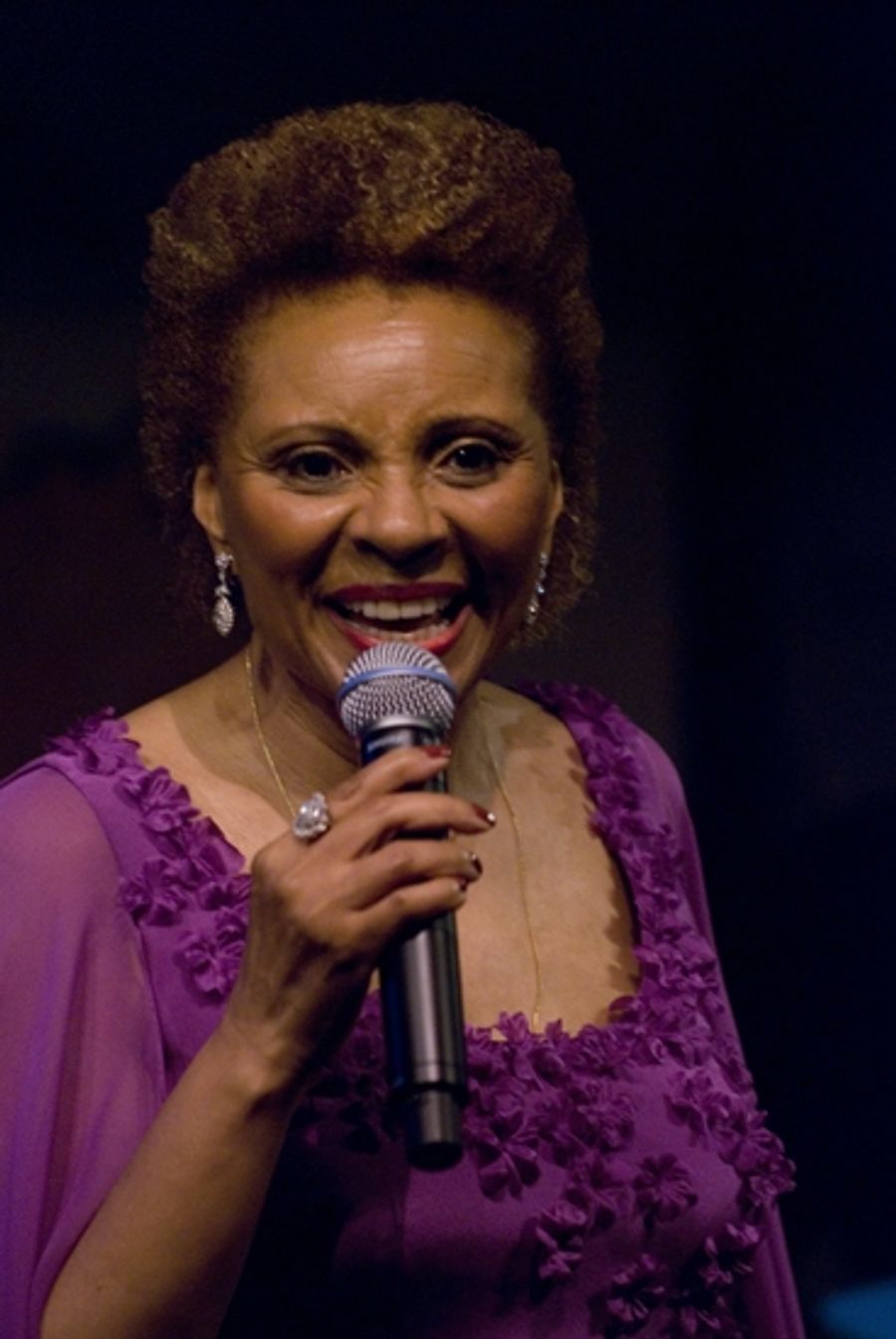 Photo Coverage: Leslie Uggams Opens at the Cafe Carlyle Image