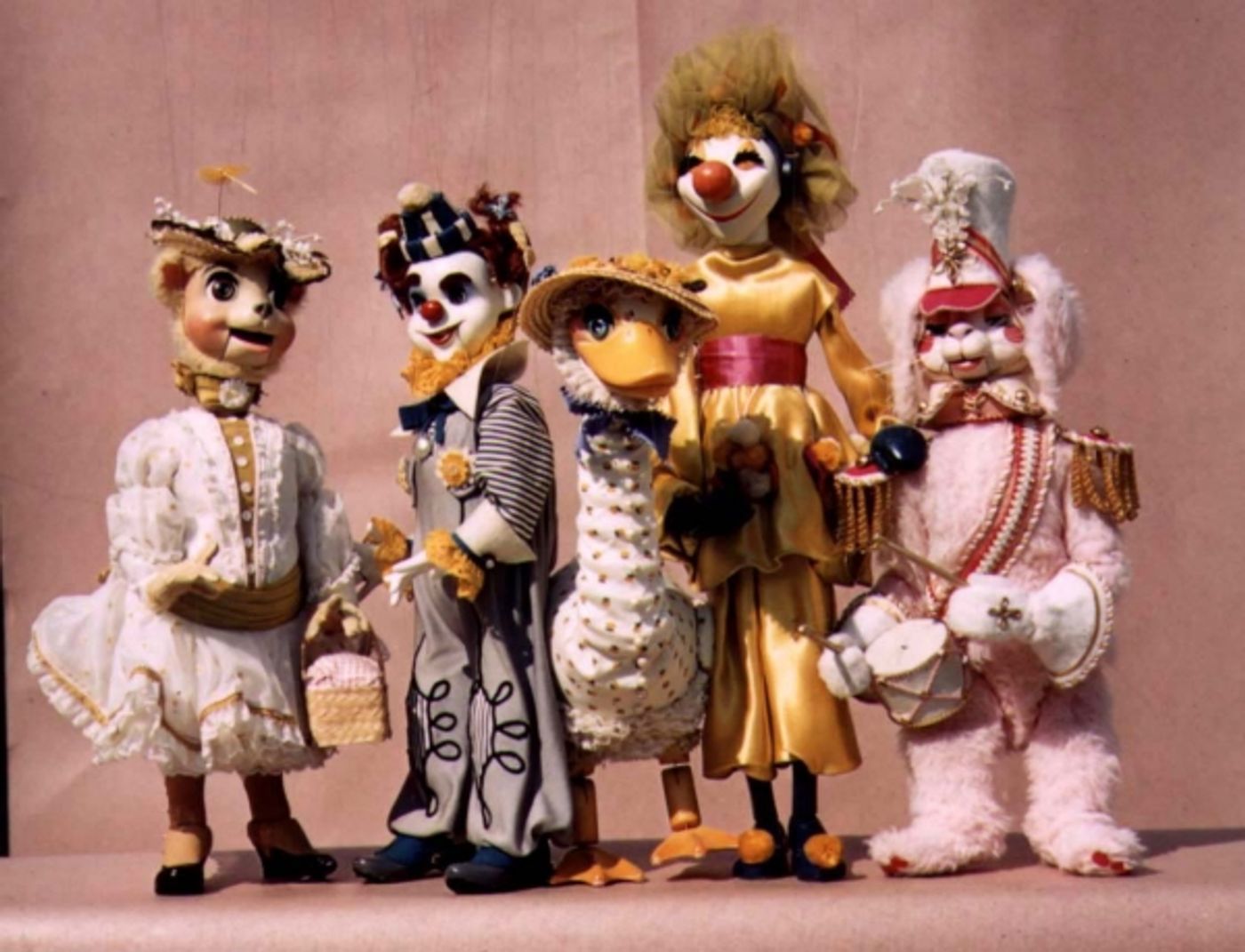 Photo Flash: Bob Baker Marionette Theater Presents IT’S A MUSICAL WORLD, 4/19-7/11 Photo Flash: Bob Baker Marionette Theater Presents IT’S A MUSICAL WORLD, 4/19-7/11 Image