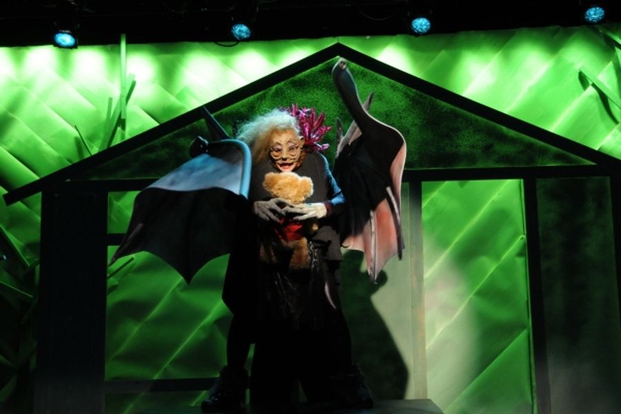 Photo Flash: HERE Arts Center Presents ALICE IN SLASHERLAND Image