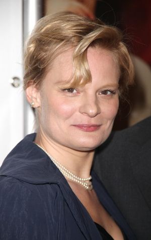 Martha Plimpton Photo