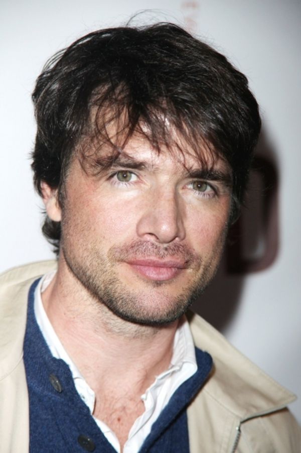 Matthew Settle Photo