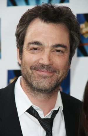 Jon Tenney  Photo
